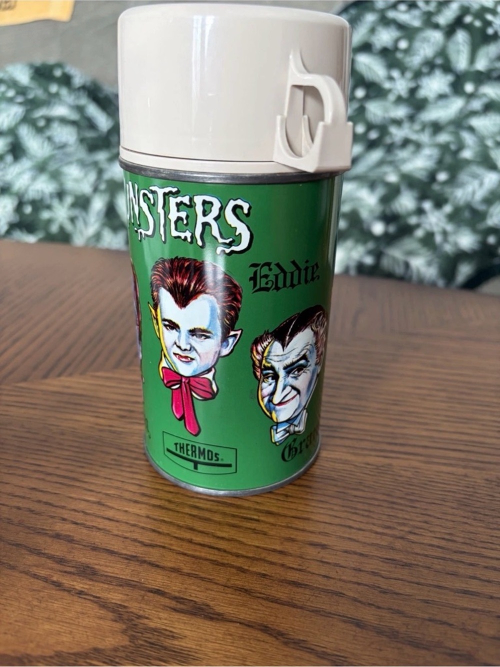 Vintage 1965 MUNSTERS Thermos for Lunchbox Awesome Graphics Colors Thermos Brand - Picture 2 of 12